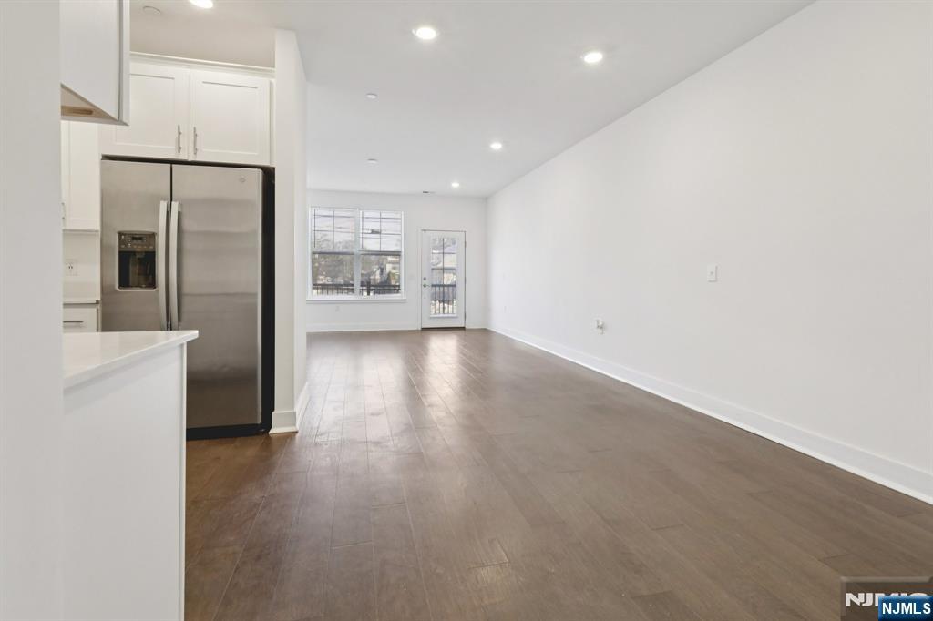 379 Main Street Little Falls, NJ 07424 - Photo 7 of 44