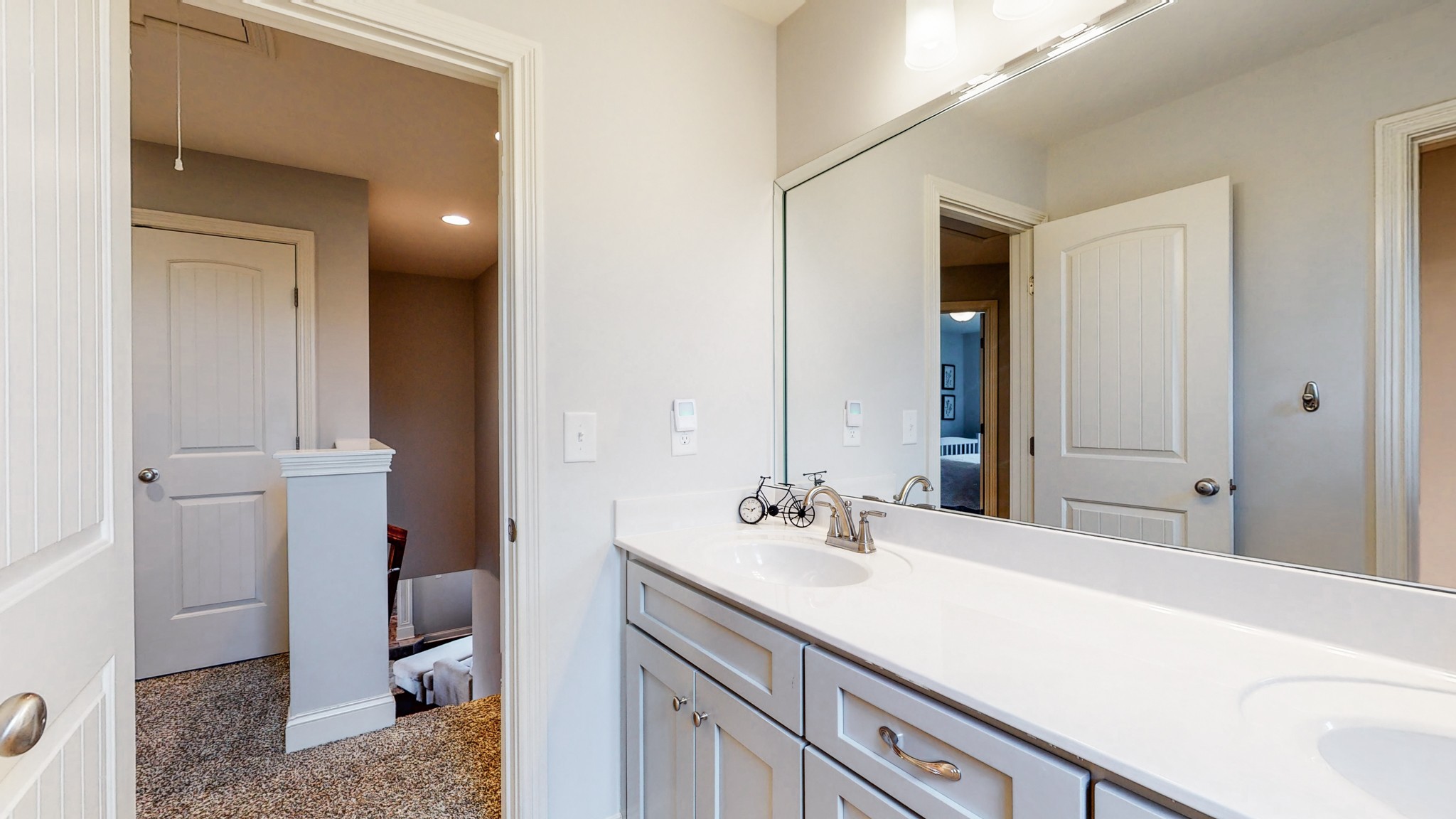 6620 Murfreesboro Road Lebanon, TN 37090 - Photo 31 of 55 a bathroom with a sink and a mirror