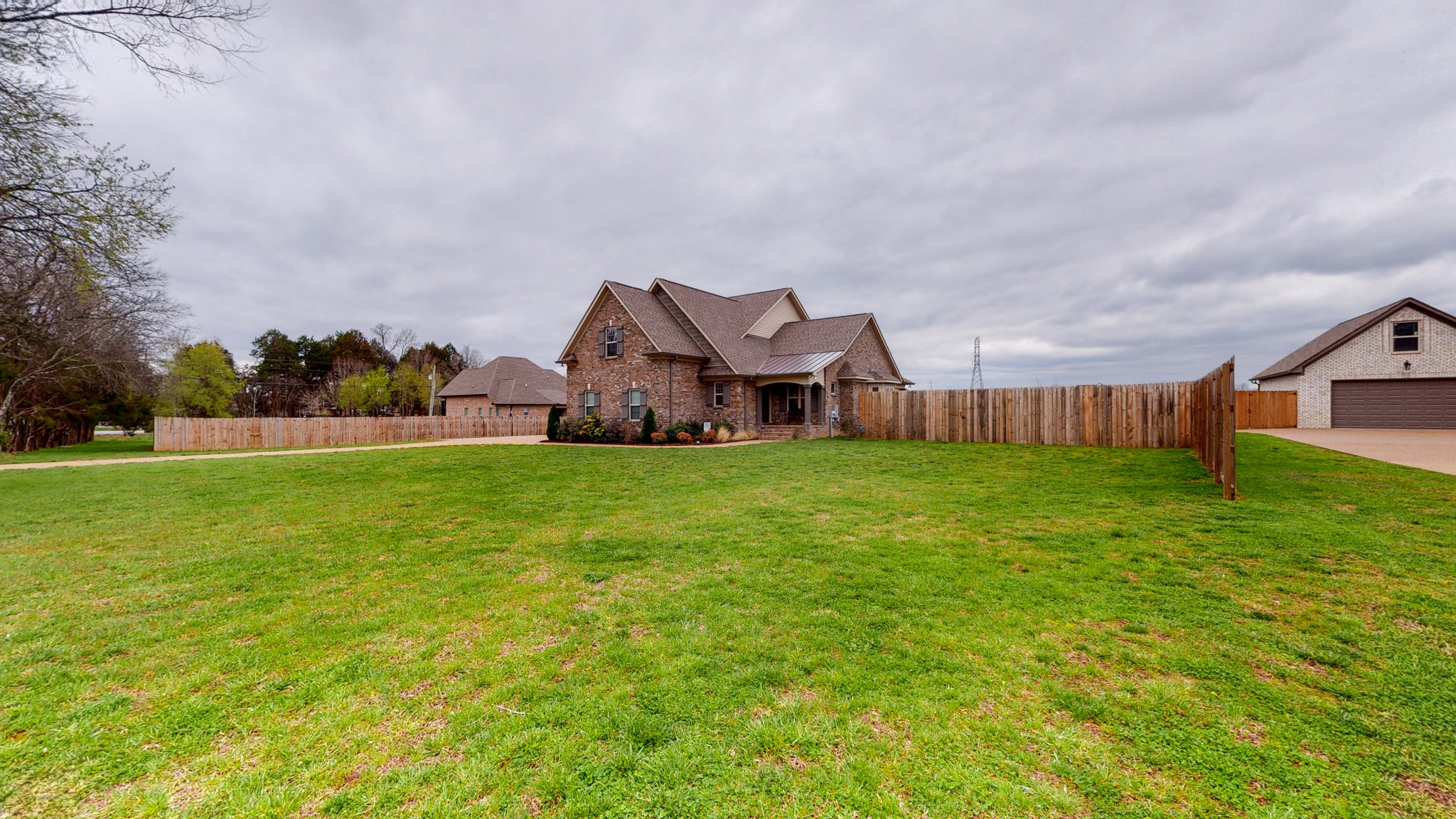 6620 Murfreesboro Road Lebanon, TN 37090 - Photo 40 of 55 a front view of a house with garden