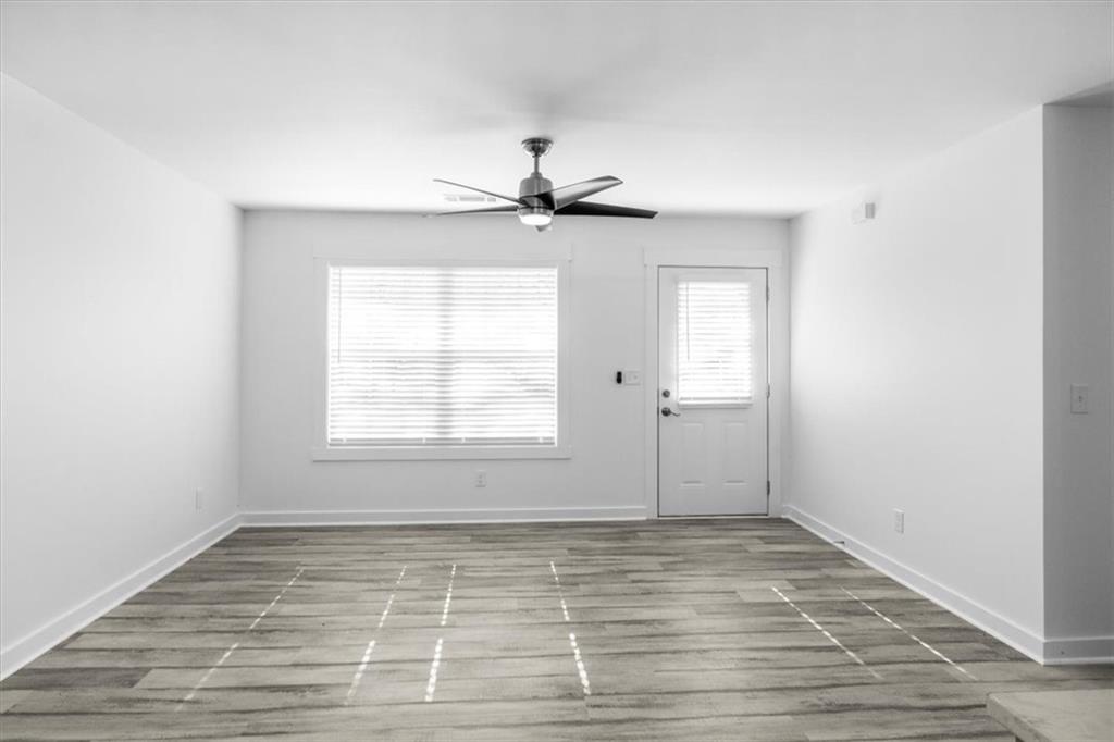 284 Doster Avenue Monroe, GA 30656 - Photo 4 of 39