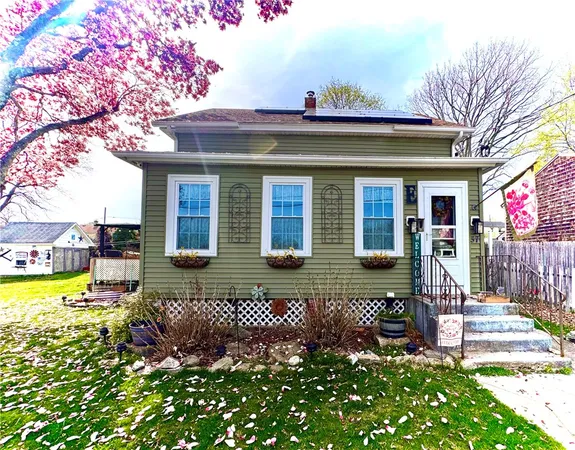$389,000 | 37 Aldrich Street, West Warwick, RI 02893