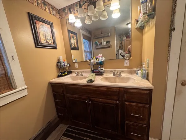 $389,000 | 37 Aldrich Street, West Warwick, RI 02893