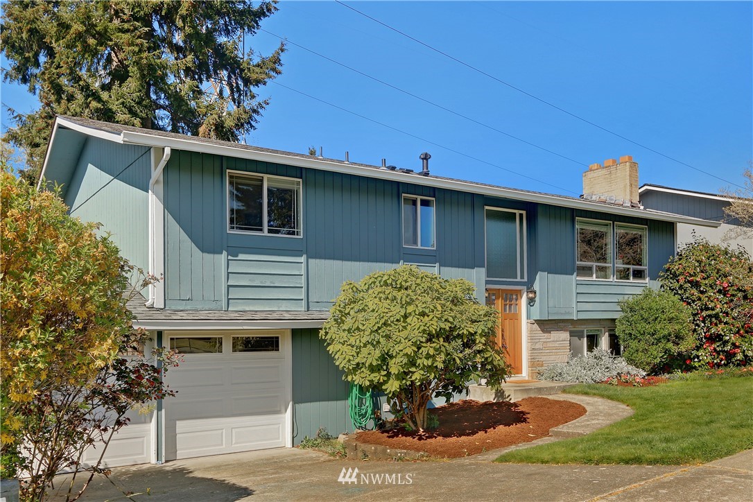 1900 16th Place Southeast Renton, WA 98055 - Photo 2 of 32 Gallery Image 2