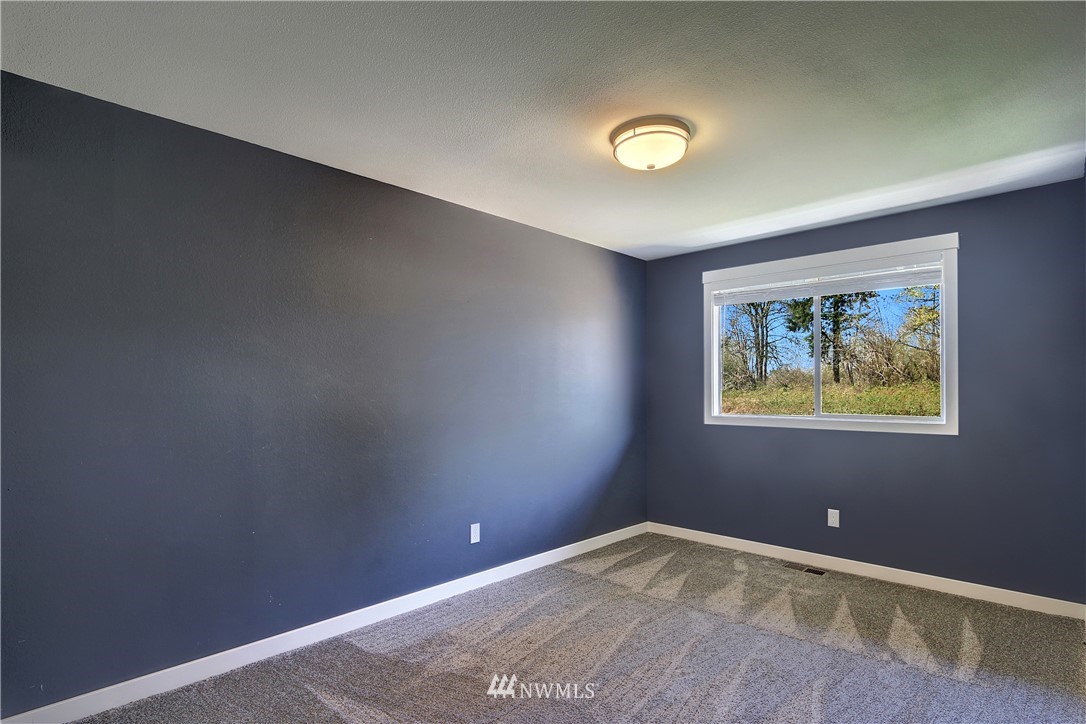 1900 16th Place Southeast Renton, WA 98055 - Photo 13 of 32 Gallery Image 13