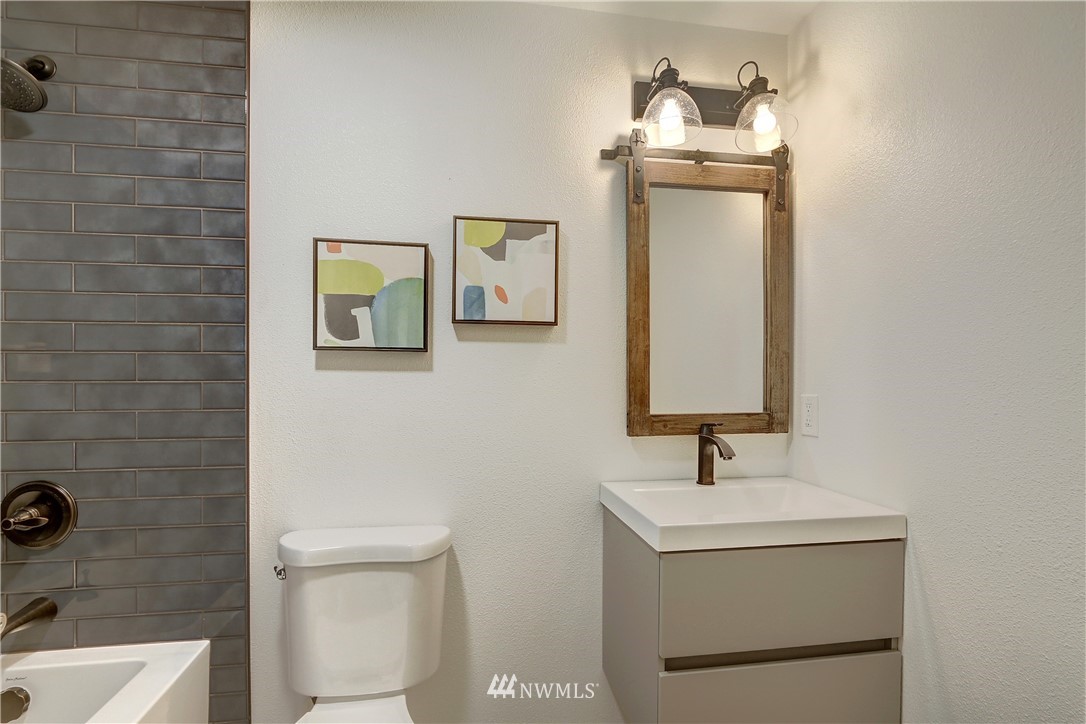 1900 16th Place Southeast Renton, WA 98055 - Photo 15 of 32 Gallery Image 15