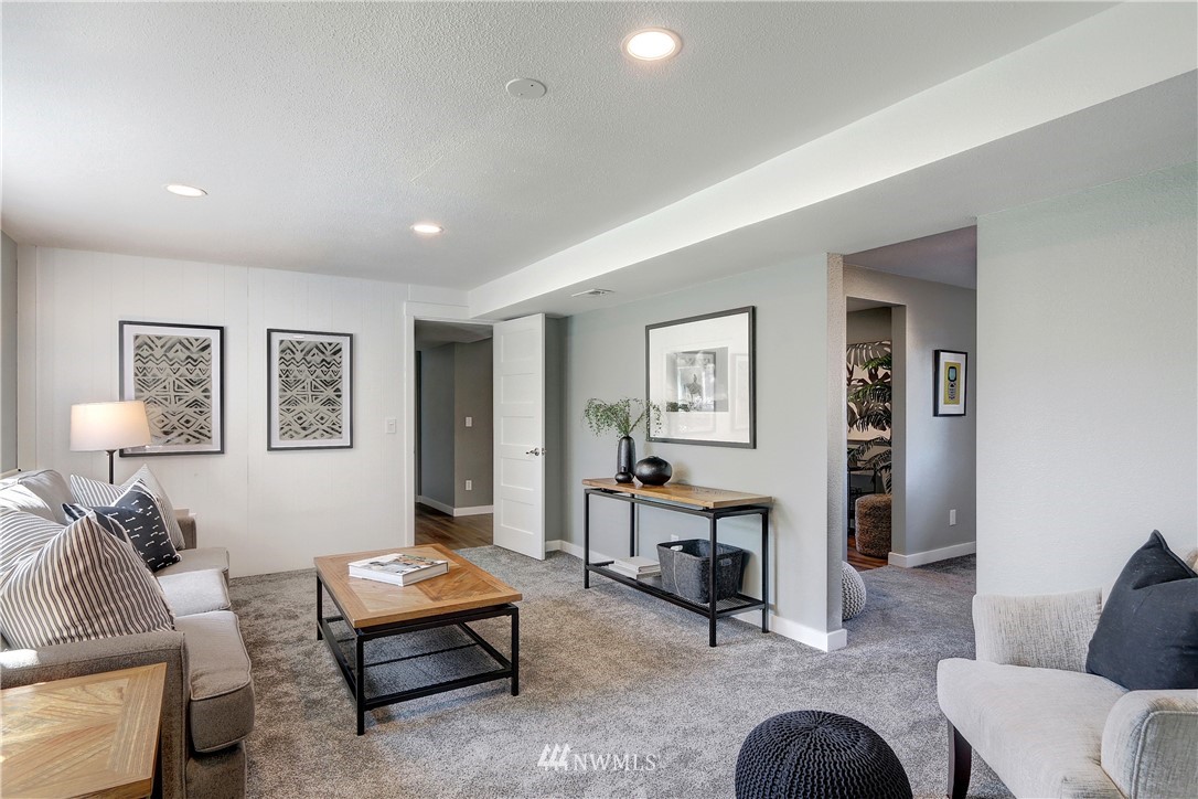 1900 16th Place Southeast Renton, WA 98055 - Photo 16 of 32 Gallery Image 16