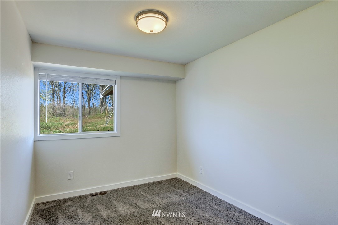 1900 16th Place Southeast Renton, WA 98055 - Photo 21 of 32 Gallery Image 21