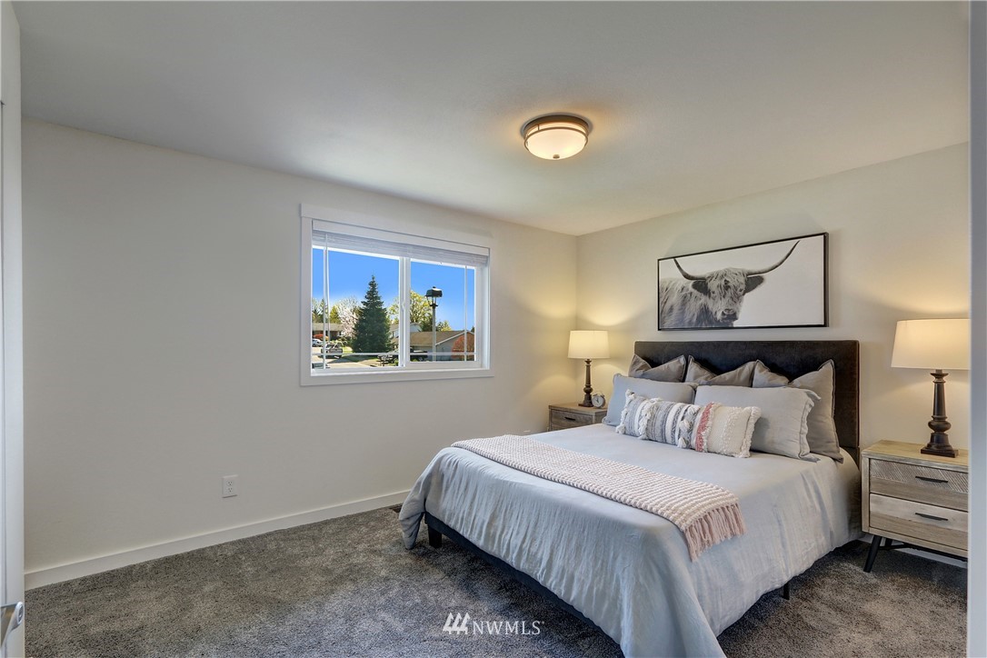 1900 16th Place Southeast Renton, WA 98055 - Photo 10 of 32 Gallery Image 10