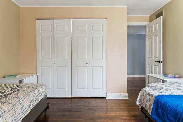 $299,000 | 11 Cour Caravelle, Unit 11, Palos Hills, IL 60465