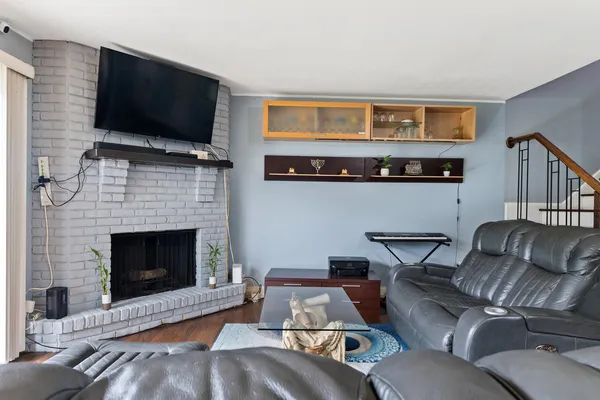 $299,000 | 11 Cour Caravelle, Unit 11, Palos Hills, IL 60465