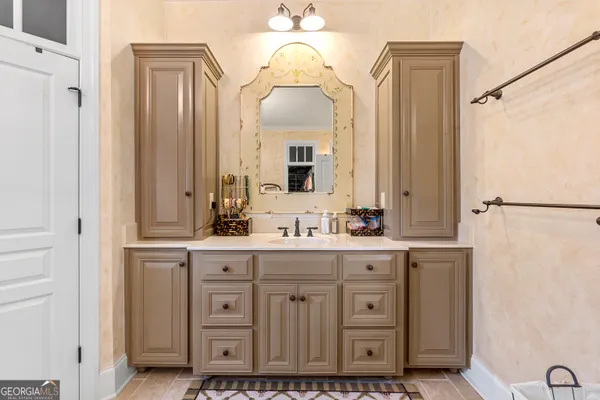 $1,110,000 | 1017 Chattahoochee Dr., Bonaire, GA 31005