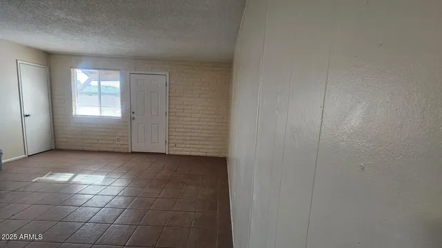 $995 | 1461 East Southern Avenue, Unit 3, Apache Junction, AZ 85119