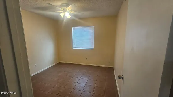 $995 | 1461 East Southern Avenue, Unit 3, Apache Junction, AZ 85119