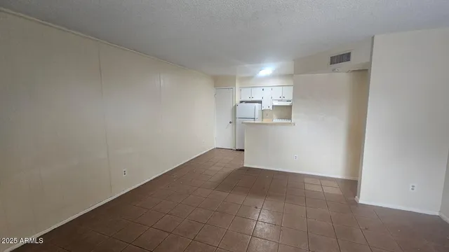 $995 | 1461 East Southern Avenue, Unit 3, Apache Junction, AZ 85119