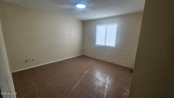 $995 | 1461 East Southern Avenue, Unit 3, Apache Junction, AZ 85119
