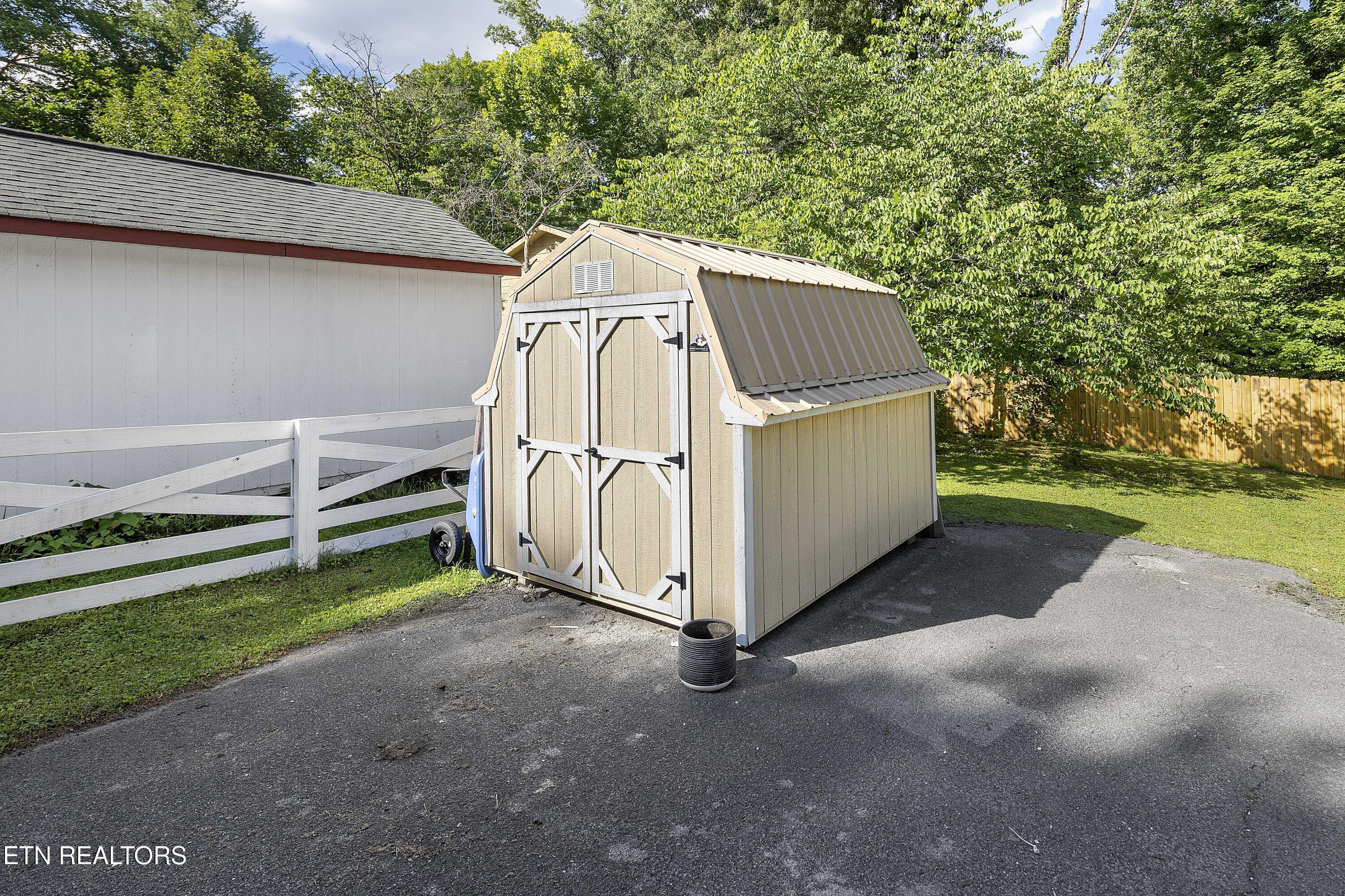 5444 Briercliff Road Knoxville, TN 37918 - Photo 39 of 47 L40A8106
