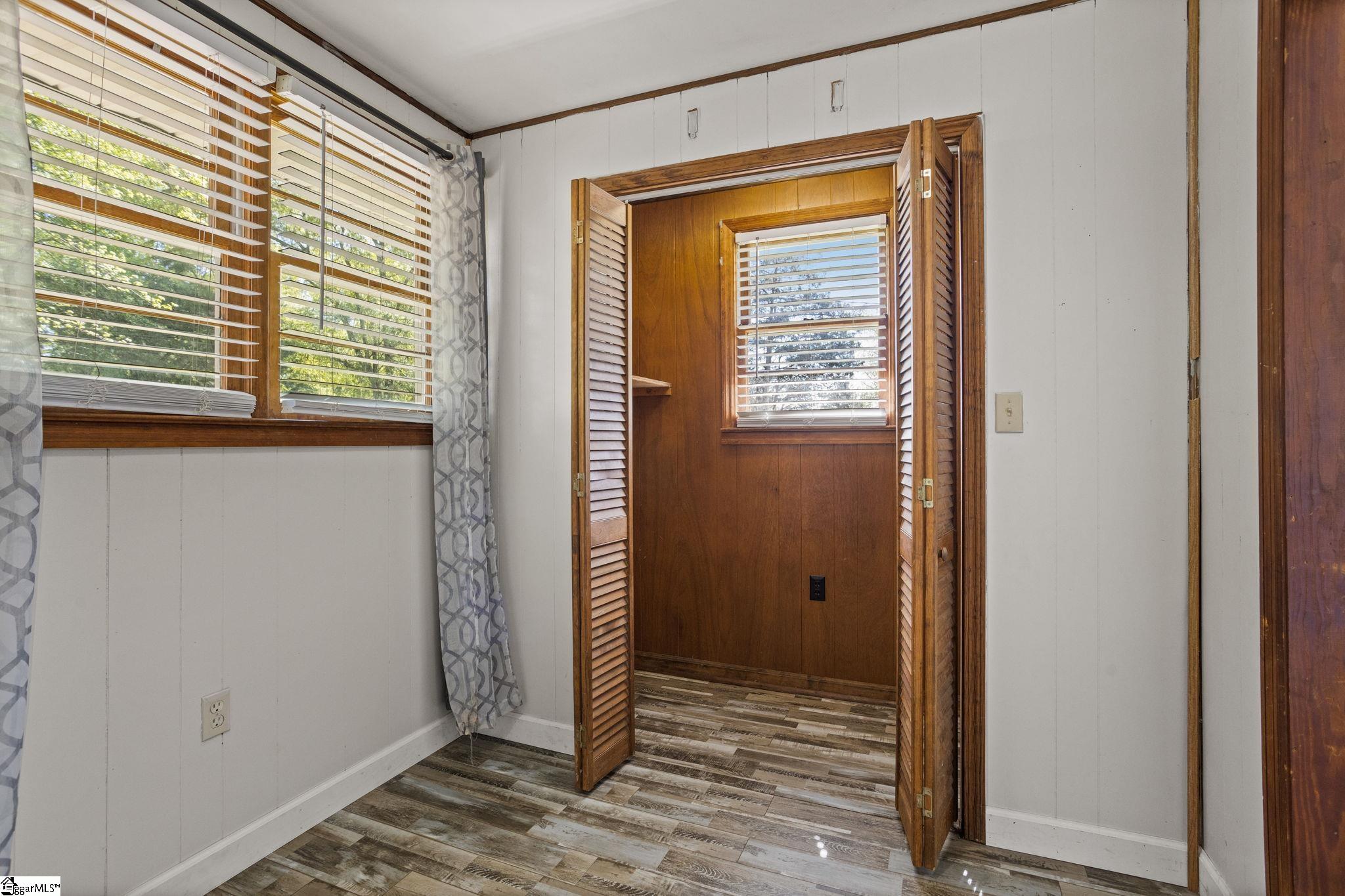 216 Robin Hood Road Taylors, SC 29687 - Photo 14 of 26