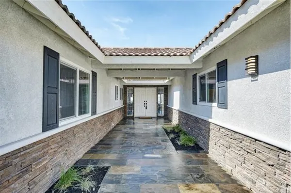 $1,250,000 | 5431 Skyloft Drive, Jurupa Valley, CA 92509