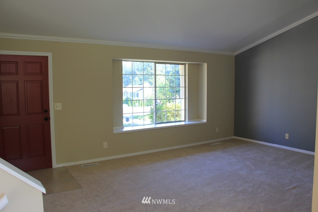 901 South 23rd Street Renton, WA 98055 - Photo 6 of 12 Gallery Image 6
