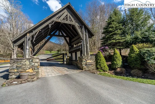 $115,000 | C34 Bow And Arrow Nvnohi, Trade, TN 37691