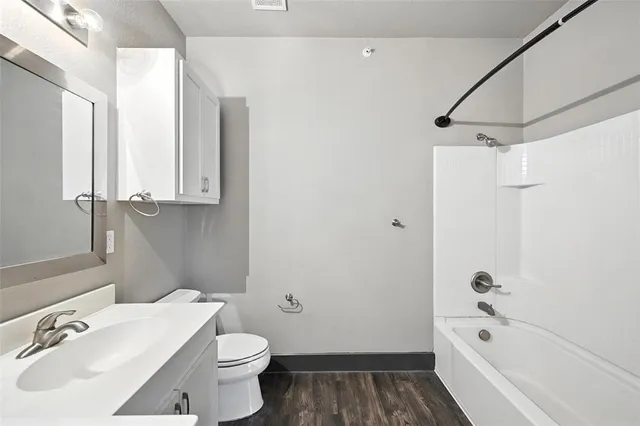 $999 | 903 Fannin Street, Unit 103, Denton, TX 76201