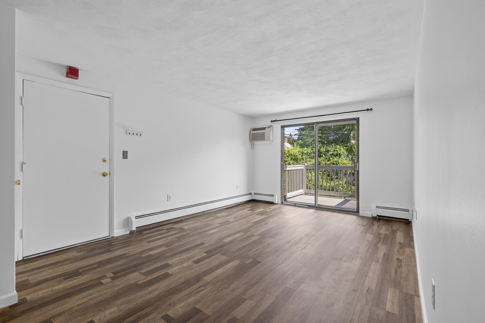 35 Andrew Street, Unit 30 Manchester, NH 03104 - Photo 3 of 13