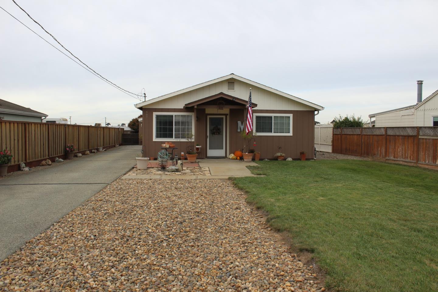 667 Middlefield Road Salinas, CA 93906 - Photo 3 of 25 Gallery Image 3