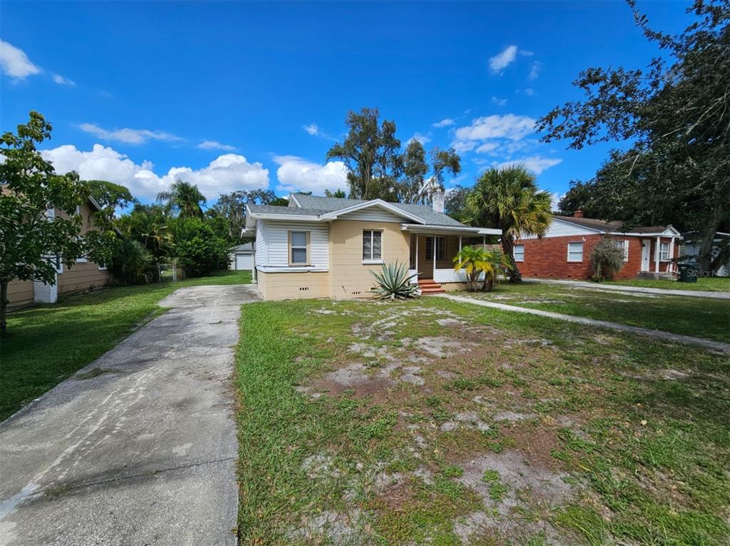 1516 Holly Road Lakeland, FL 33801 - Photo 2 of 21