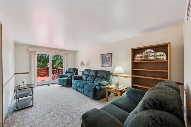 $299,900 | 339 Willow Hedge Drive, Monroeville, PA 15146