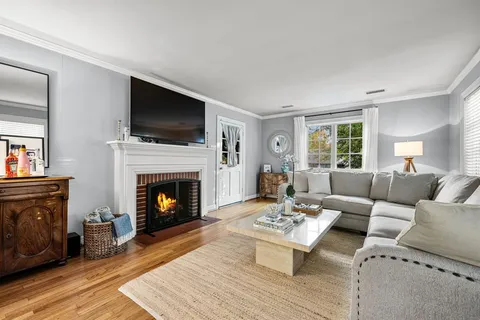 $949,000 | 6411 Bob O Link Drive, Dallas, TX 75214