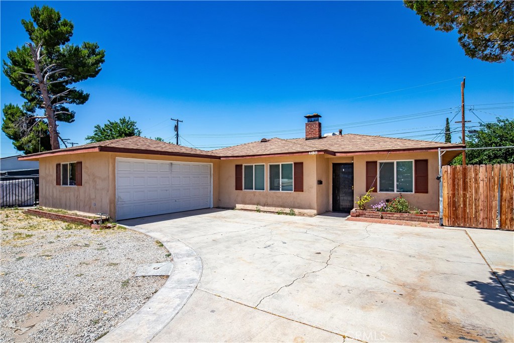 44841 5th Lancaster, CA 93535 - Photo 2 of 18