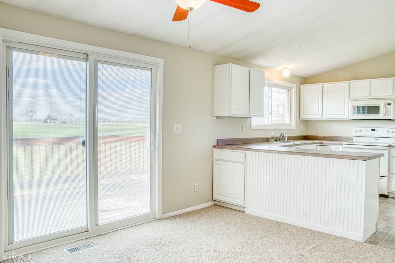 4975 North Delaney Road Owosso, MI 48867 - Photo 4 of 25