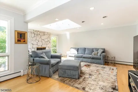 $1,250,000 | 83 Brookside Terrace, North Caldwell, NJ 07006