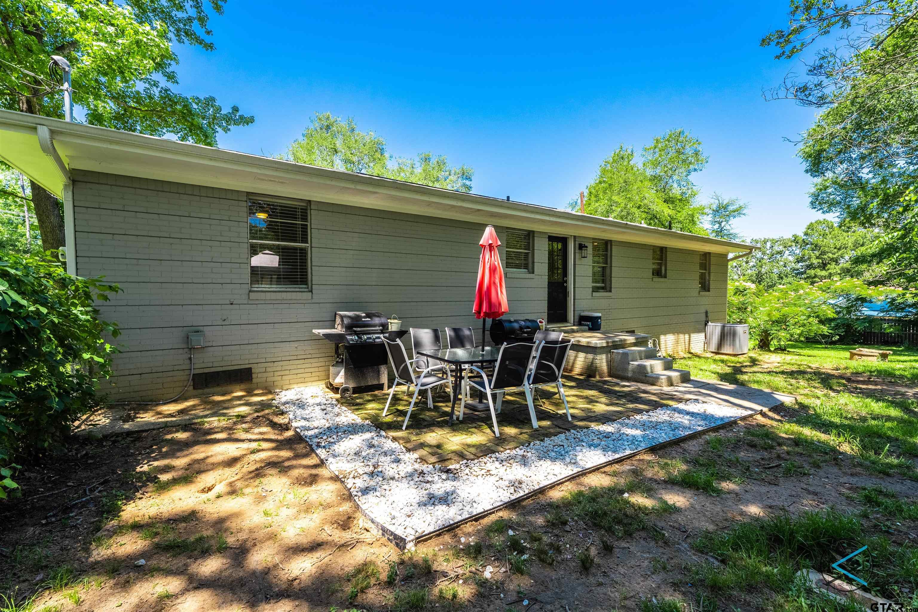 1506 Bassett Road Palestine, TX 75803 - Photo 13 of 18 a view of outdoor space yard and patio
