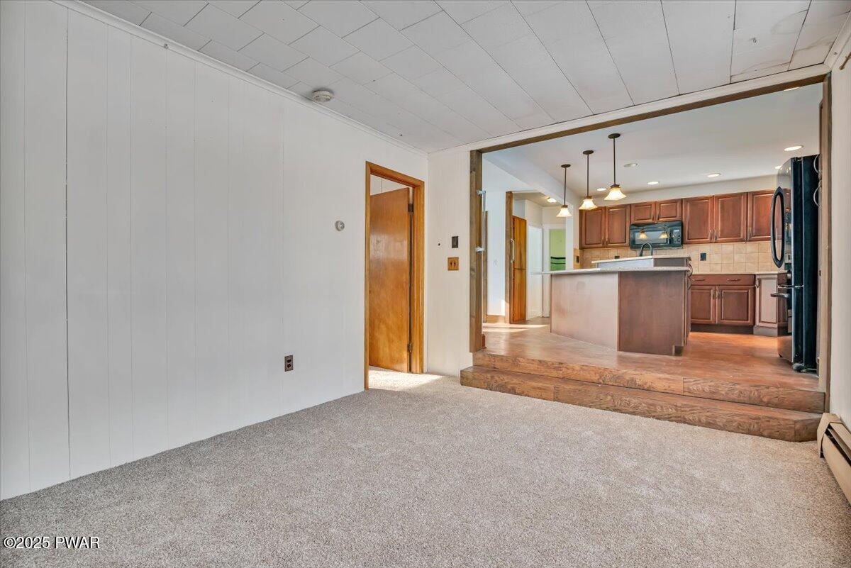 487 Rowland Road Greeley, PA 18425 - Photo 11 of 37 11-Photo Feb 18 2025, 2 35 34 PM