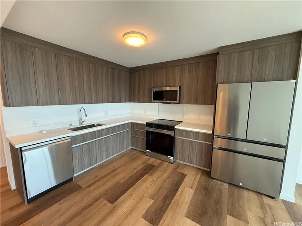 $3,800 | 1500 Rycroft Street, Unit 2607R, Honolulu, HI 96814