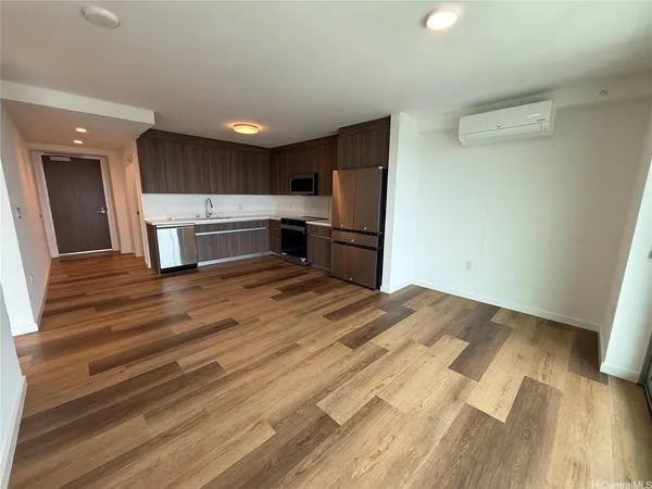 $3,800 | 1500 Rycroft Street, Unit 2607R, Honolulu, HI 96814