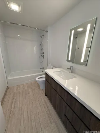 $3,800 | 1500 Rycroft Street, Unit 2607R, Honolulu, HI 96814