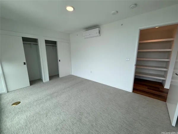 $3,800 | 1500 Rycroft Street, Unit 2607R, Honolulu, HI 96814