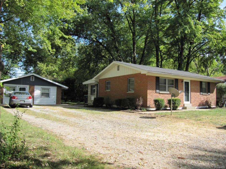 120 Dean Avenue O'Fallon, IL 62269 - Photo 2 of 15