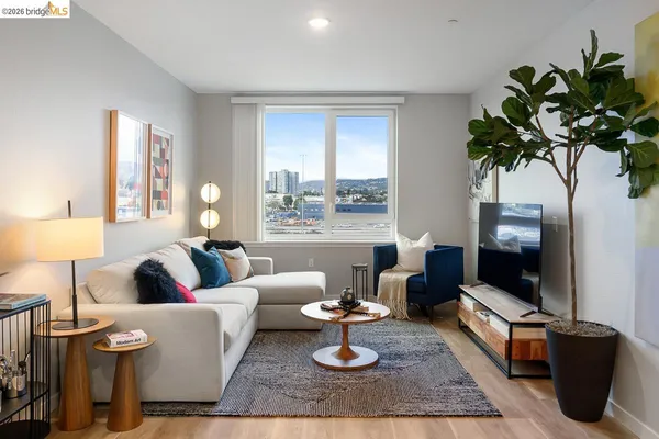 $348,900 | 260 Brooklyn Basin Way, Unit 544, Oakland, CA 94606