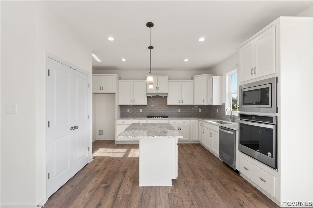 15713 Henningford Road Chesterfield, VA 23832 - Photo 4 of 18 Gallery Image 4