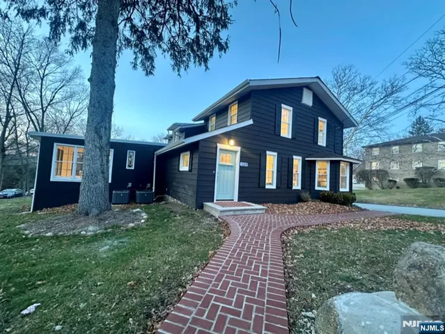$799,900 | 109 Franklin Avenue, Oakland, NJ 07436
