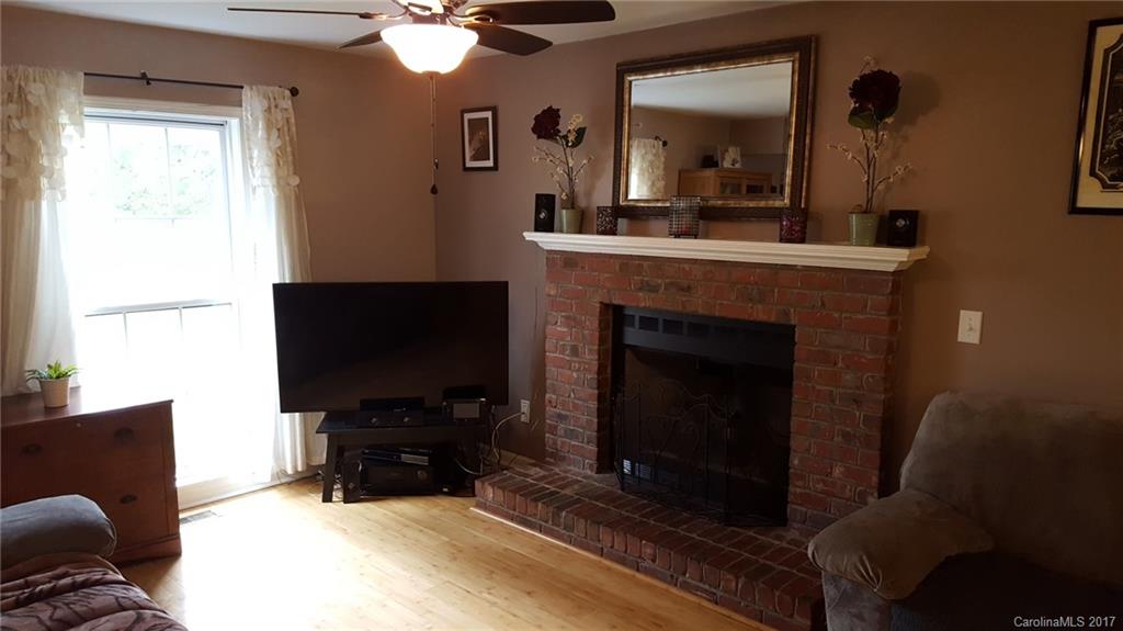 2450 Roberta Road Concord, NC 28027 - Photo 5 of 24 Gallery Image 5