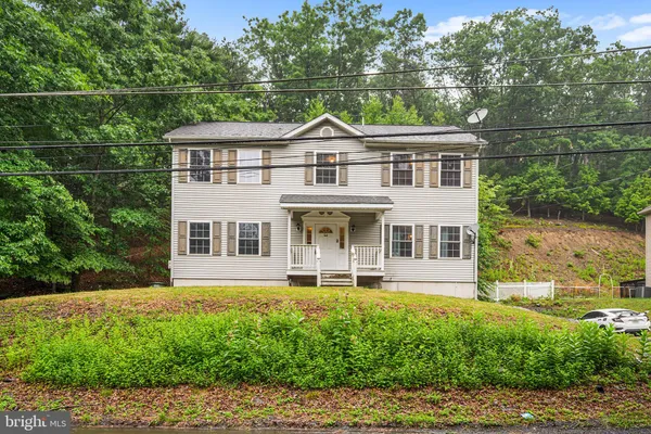 $330,000 | 313 Lower Lakeview Drive, East Stroudsburg, PA 18302