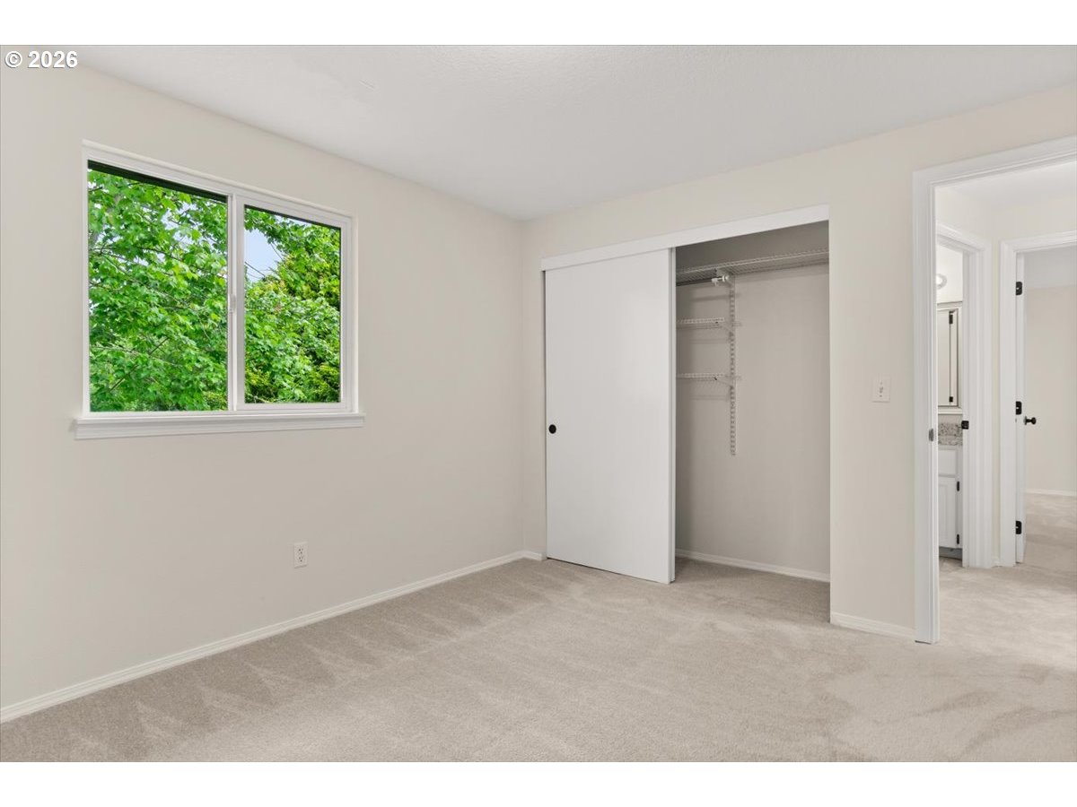 8125 Southwest Pine Street Portland, OR 97223 - Photo 25 of 44