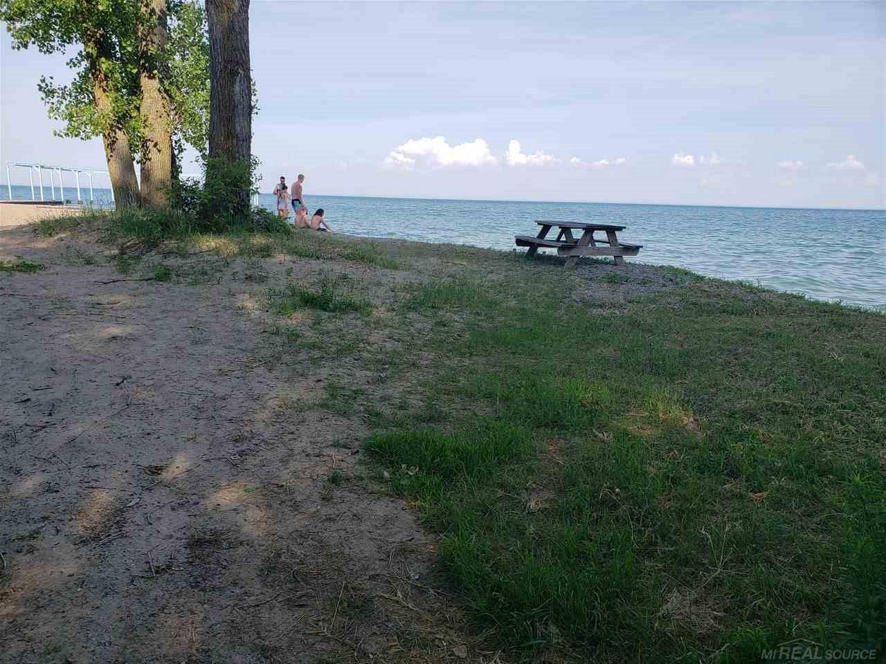 6109 Lakeshore Road Lexington, MI 48450 - Photo 27 of 31 31391900-26.JPG