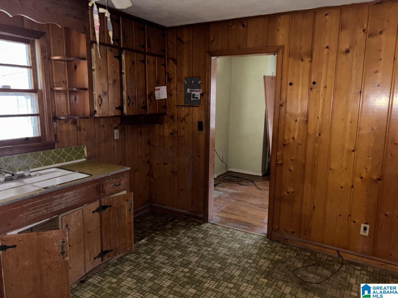 718 Bain Avenue Weaver, AL 36277 - Photo 6 of 13