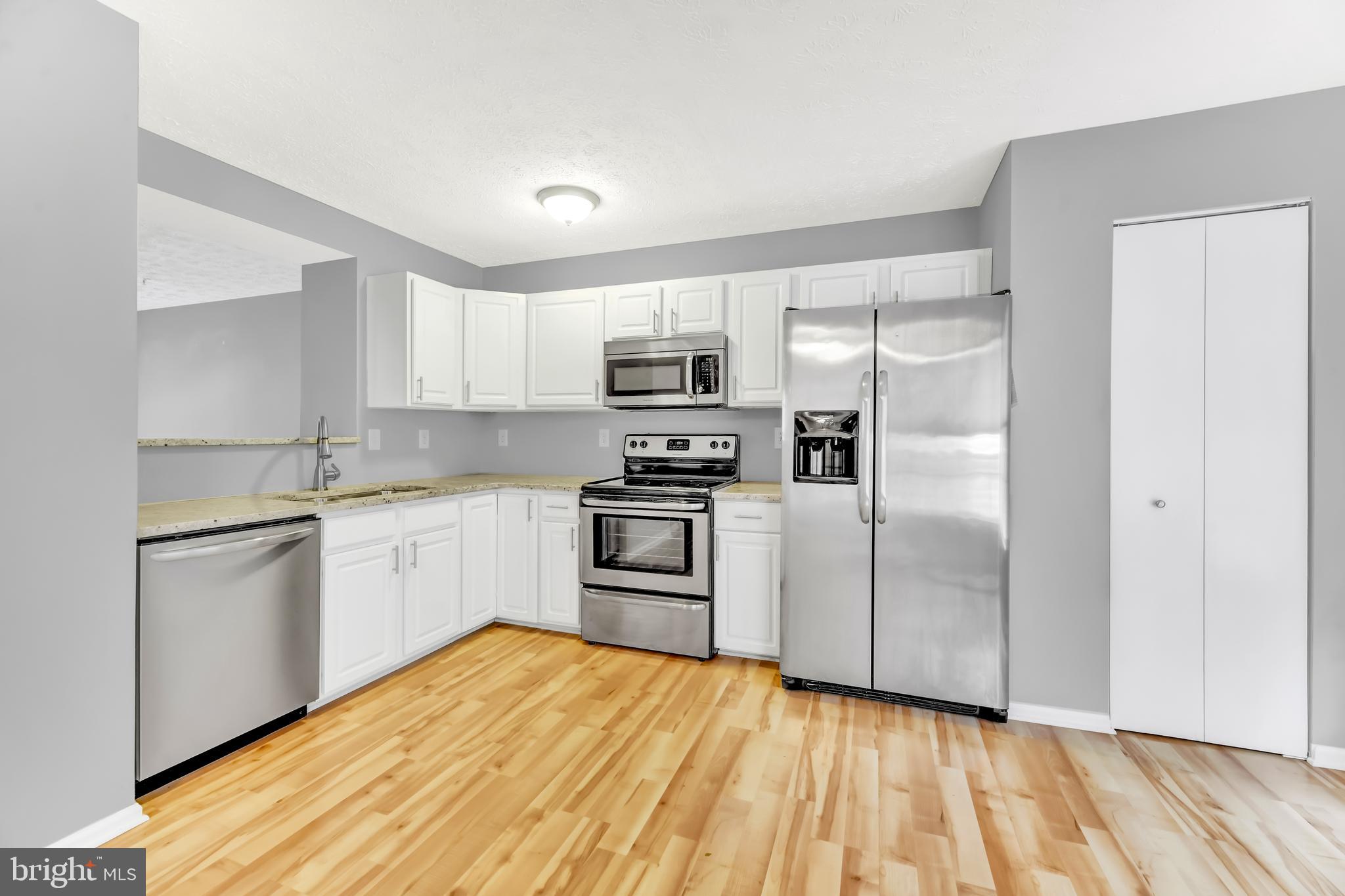 2013 Hackberry Road Baltimore, MD 21221 - Photo 3 of 29