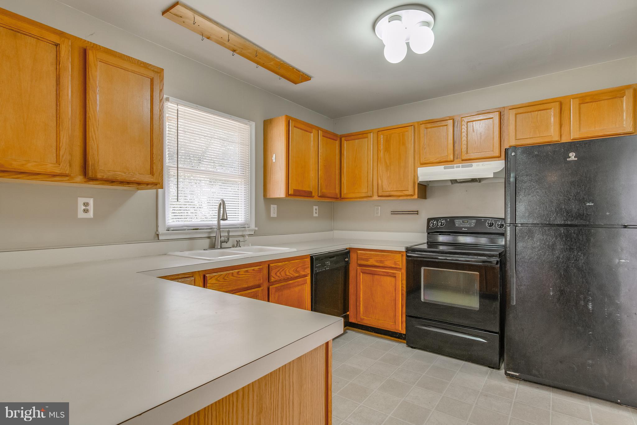 900 Brooke Road Fredericksburg, VA 22405 - Photo 5 of 30 Interior (General)